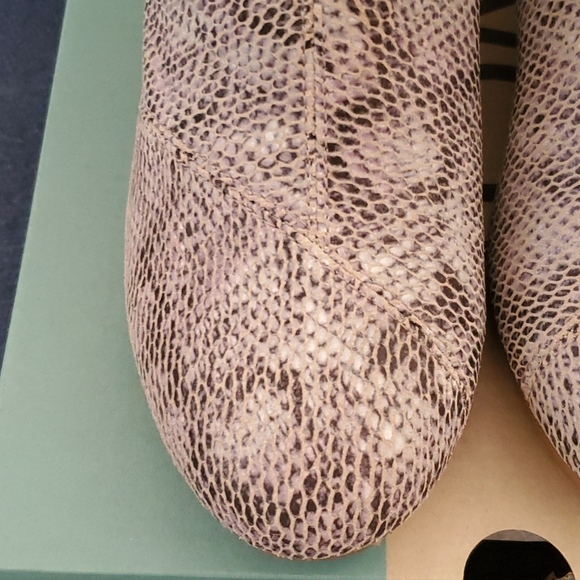 Booties - Picture 6 of 7